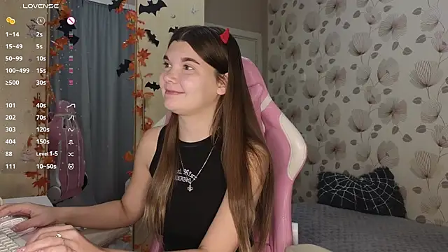  cute ice online show from October 31, 6:14 am