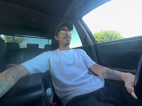 bigdickkane300 online show from June 19, 10:57 pm