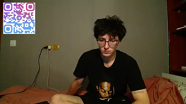 Snapshot of 8goat chatting on October 26, 4:24 pm 8goat online show from October 26, 4:24 pm