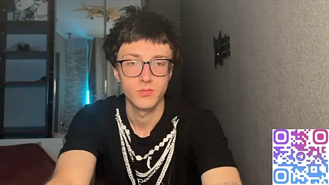 Snapshot of 8goat chatting on November 24, 4:01 am 8goat online show from November 24, 4:01 am