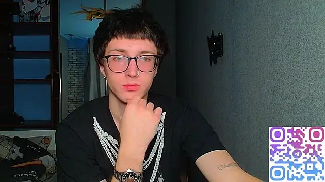 Snapshot of 8goat chatting on November 29, 11:19 pm 8goat online show from November 29, 11:19 pm