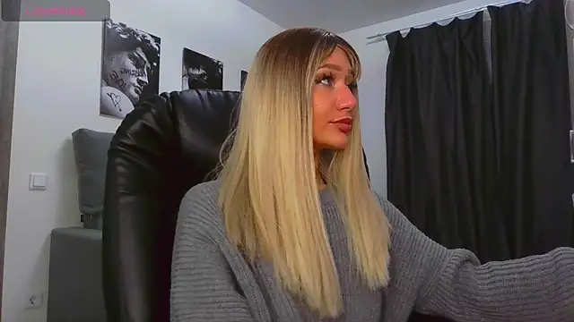 Snapshot of Lisa_Shultz chatting on February 5, 4:00 pm Lisa Shultz online show from February 5, 4:00 pm