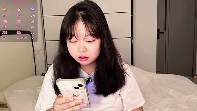 Snapshot of Kittenfishing chatting on September 9, 3:50 am Kittenfishing online show from September 9, 3:50 am