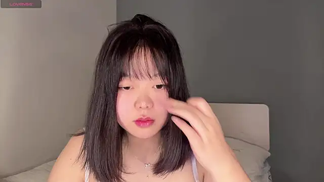 Snapshot of Kittenfishing chatting on September 30, 5:56 am Kittenfishing online show from September 30, 5:56 am