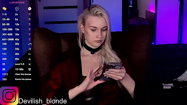 HitchcocianBlonde online show from February 19, 6:59 pm