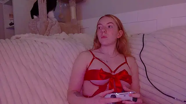 Snapshot of Little-Red21 chatting on December 21, 9:11 pm Little-Red21 online show from December 21, 9:11 pm