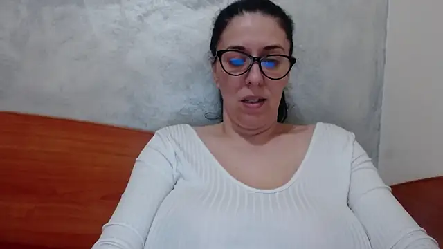 jollene online show from March 22, 3:04 pm