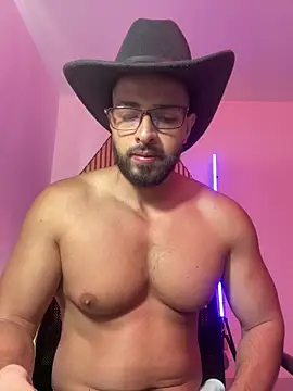 Snapshot of magnumchris chatting on February 21, 3:02 pm magnumchris online show from February 21, 3:02 pm