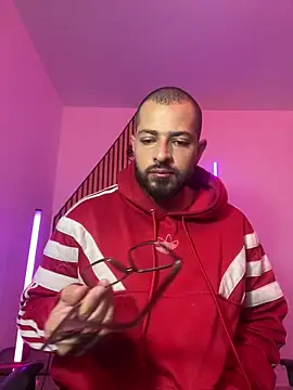 Snapshot of magnumchris chatting on February 24, 11:30 am magnumchris online show from February 24, 11:30 am