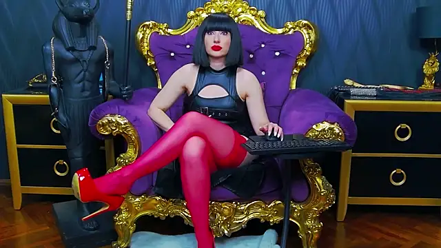 LaraMaeve online show from April 18, 5:44 am