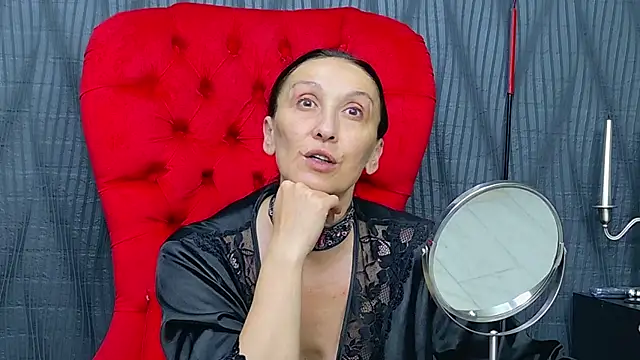 Snapshot of MistressDora chatting on July 30, 2:54 am MistressDora online show from July 30, 2:54 am