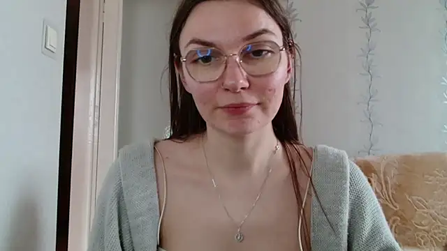 LooveELLYx online show from March 14, 11:23 am