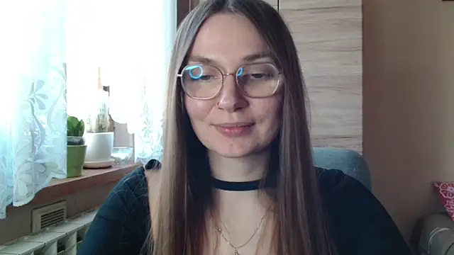 LooveELLYx online show from March 11, 2:56 pm