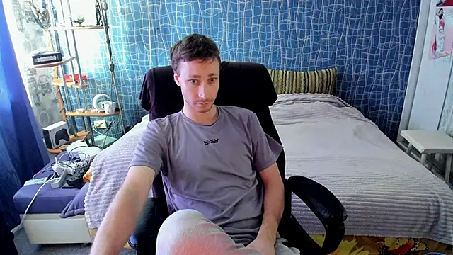 CuteBoy228 online show from April 6, 8:48 am