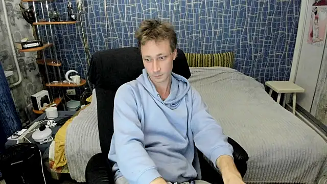 CuteBoy228 online show from April 15, 7:58 pm