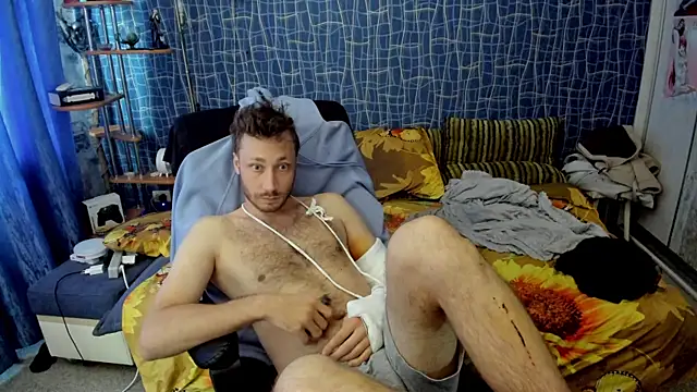CuteBoy228 online show from May 28, 11:51 am