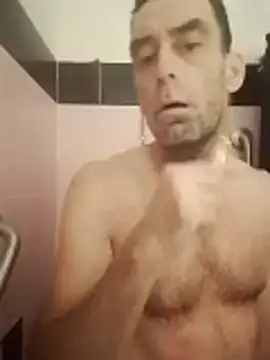 straightozgoesdwn online show from March 4, 4:46 pm