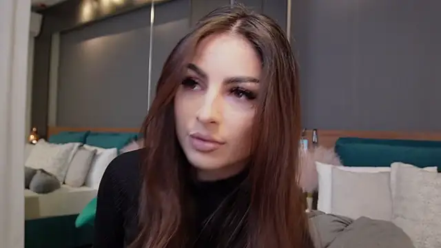 Snapshot of EmilyTrix chatting on May 4, 6:26 pm EmilyTrix online show from May 4, 6:26 pm