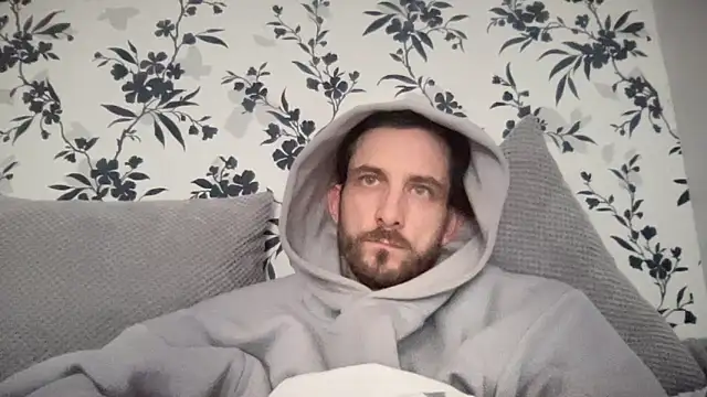 Big8inchUncutCock online show from April 7, 10:05 am