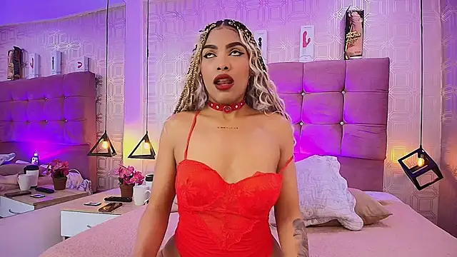 Snapshot of LexieBloom chatting on September 12, 4:01 am LexieBloom online show from September 12, 4:01 am