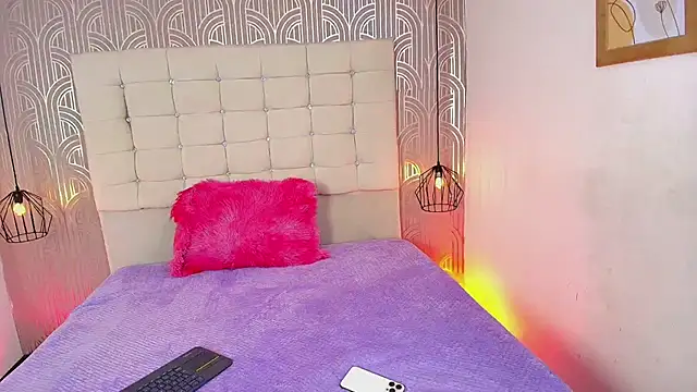 LexieBloom online show from May 31, 4:09 am