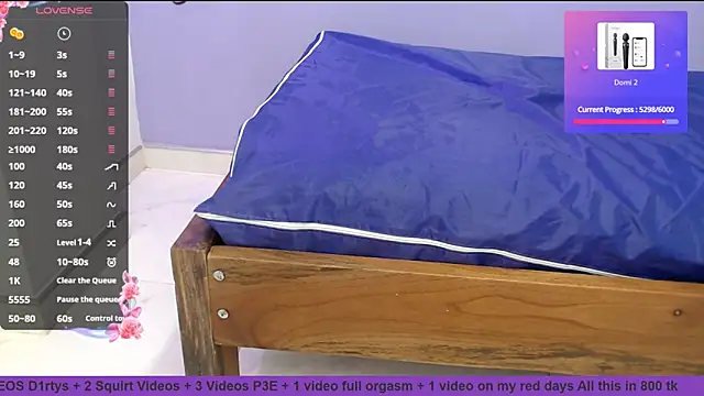 Snapshot of skinnykalitzo18 chatting on November 20, 2:39 pm skinnykalitzo18 online show from November 20, 2:39 pm