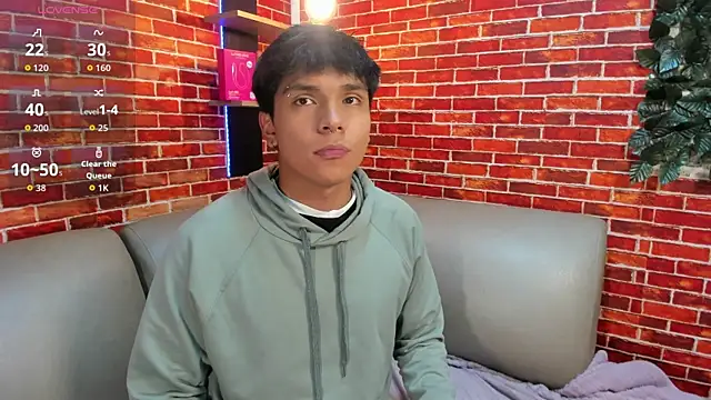 Thiago Kozak online show from April 2, 12:47 pm