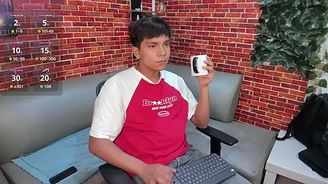 Thiago Kozak online show from May 22, 1:17 pm
