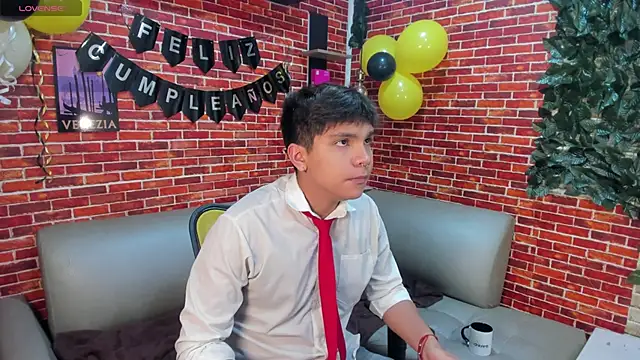 Thiago Kozak online show from May 26, 12:56 pm