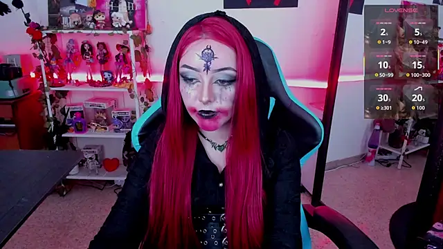 Snapshot of Makii_33 chatting on November 23, 12:43 am Makii 33 online show from November 23, 12:43 am