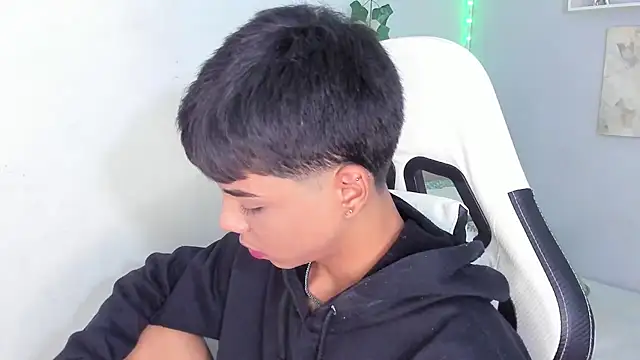 Thomas wil online show from October 29, 7:21 am