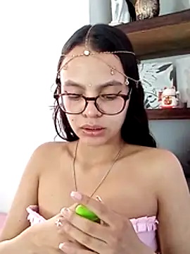 Snapshot of Danesacronin chatting on November 4, 8:41 pm Danesacronin online show from November 4, 8:41 pm