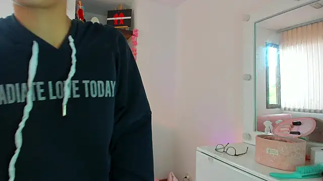 Snapshot of Danesacronin chatting on November 5, 7:36 pm Danesacronin online show from November 5, 7:36 pm