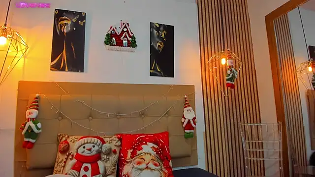 alesziarose online show from December 2, 8:26 pm