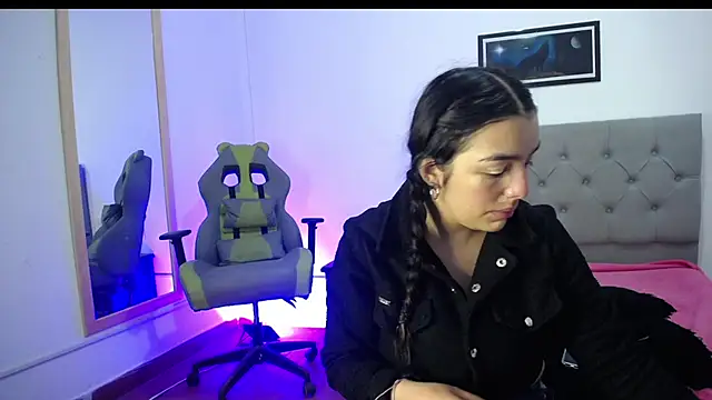 Esmeraldaa- online show from September 26, 3:54 am