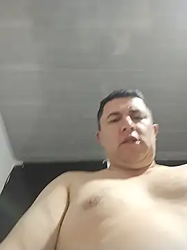 Snapshot of BigCristh79 chatting on June 10, 9:14 pm BigCristh79 online show from June 10, 9:14 pm