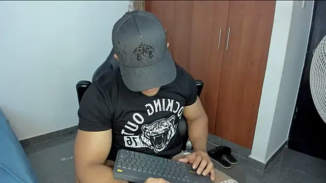 Evansdark1 online show from April 14, 10:16 pm