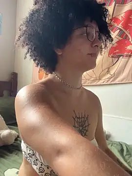 CamillyBlum online show from March 5, 7:43 pm