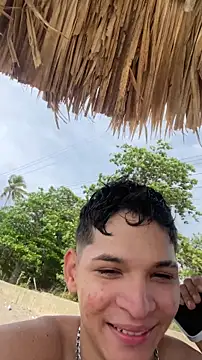 RobinLenoxx online show from April 8, 8:42 pm