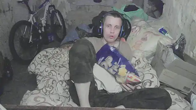 Snapshot of makarov1993 chatting on September 14, 3:00 pm makarov1993 online show from September 14, 3:00 pm