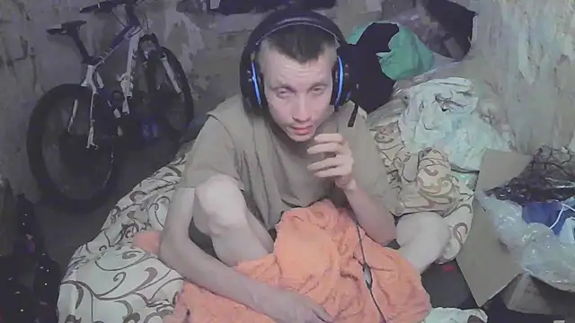 Snapshot of makarov1993 chatting on September 17, 6:59 am makarov1993 online show from September 17, 6:59 am