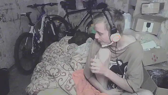 Snapshot of makarov1993 chatting on September 30, 6:24 pm makarov1993 online show from September 30, 6:24 pm