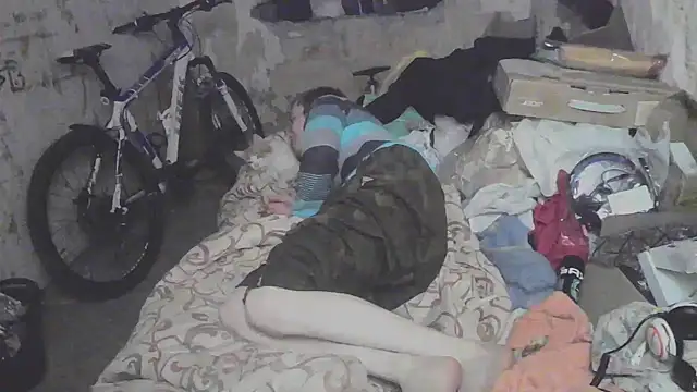 Snapshot of makarov1993 chatting on October 8, 6:00 am makarov1993 online show from October 8, 6:00 am