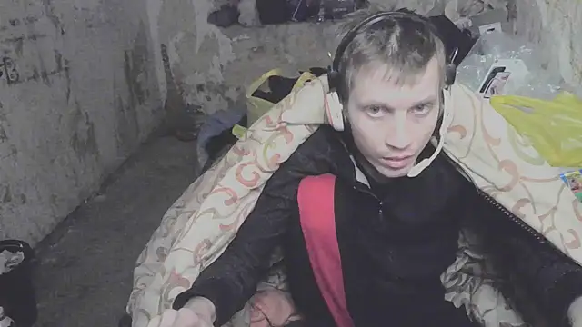 Snapshot of makarov1993 chatting on November 10, 7:24 pm makarov1993 online show from November 10, 7:24 pm