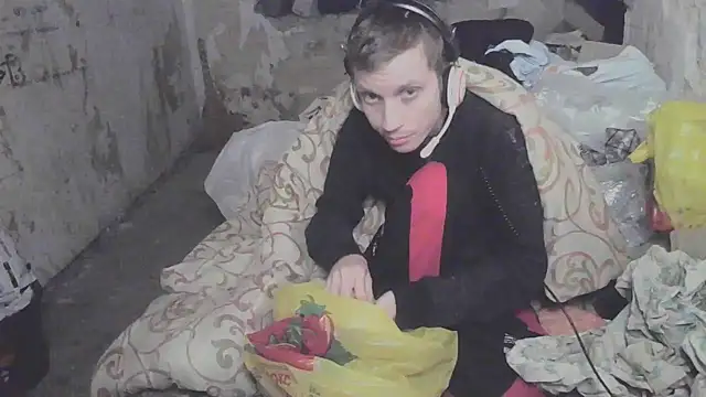 Snapshot of makarov1993 chatting on November 11, 9:59 pm makarov1993 online show from November 11, 9:59 pm