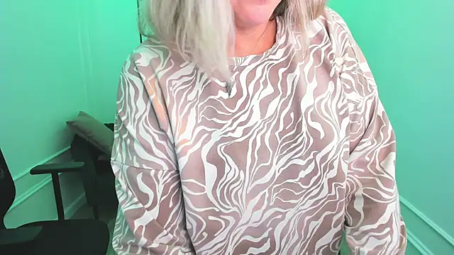 NinaStarle online show from September 12, 4:23 am