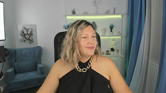 NinaStarle online show from September 17, 4:25 am