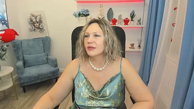 NinaStarle online show from February 5, 11:48 am