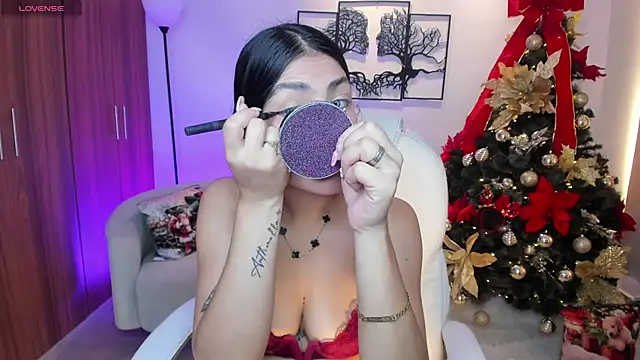 dafne hills online show from December 3, 7:34 pm