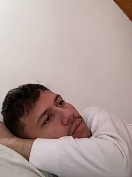 Michaell Spinelly online show from December 16, 2:33 pm